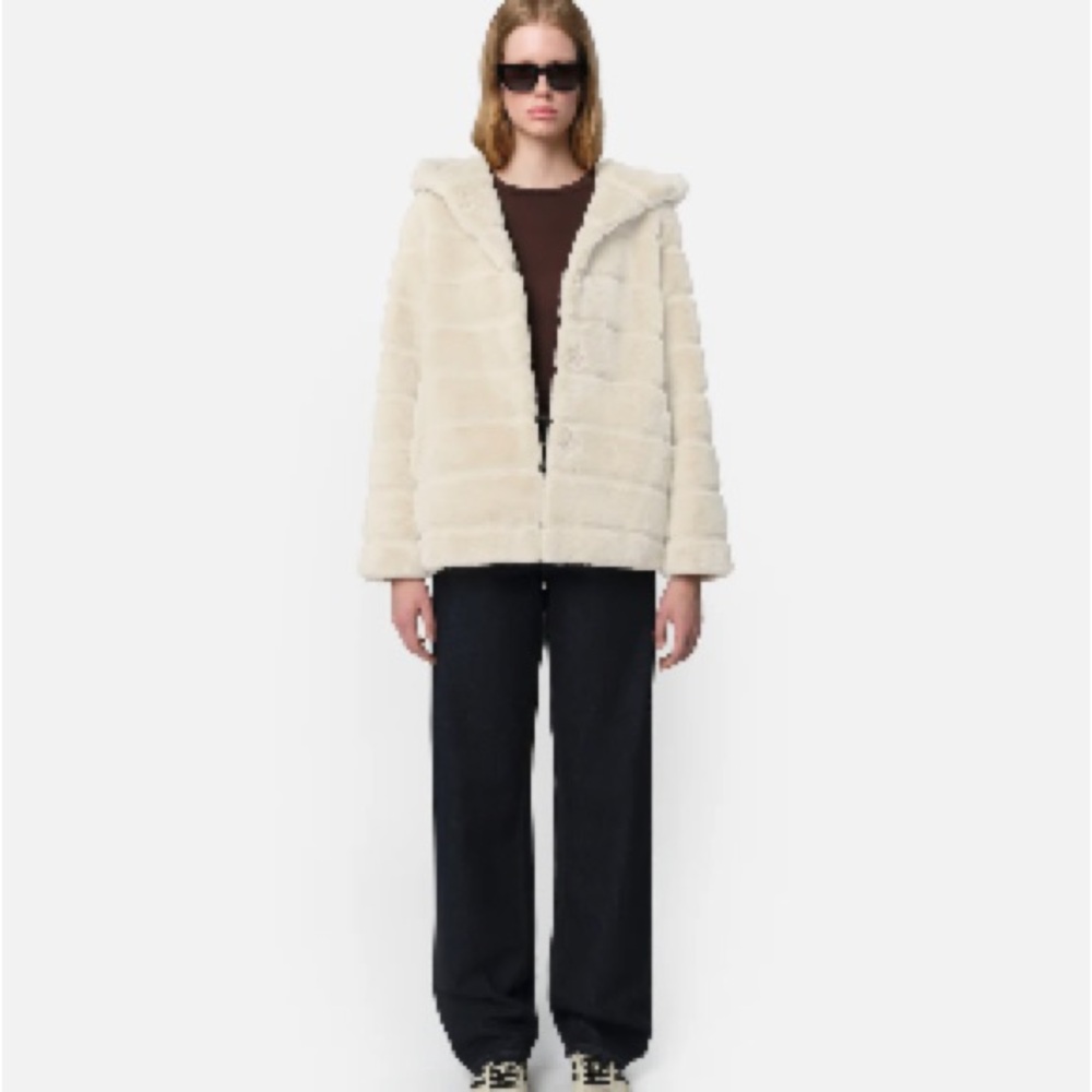 Apparis Goldy Coat